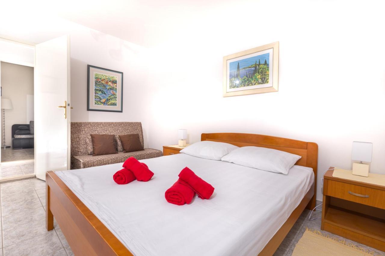 Apartments Dobronic Йелса Екстериор снимка